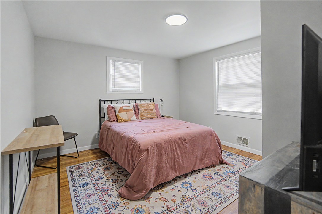 162 Larchmont Road Warwick, RI 02886 - Photo 23 of 36