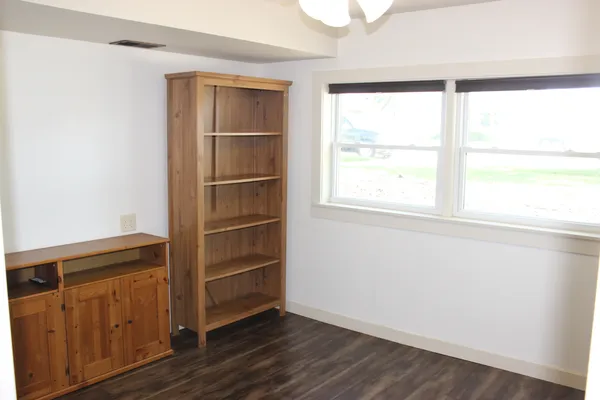 $350,000 | 5428 138th Street, Crestwood, IL 60418