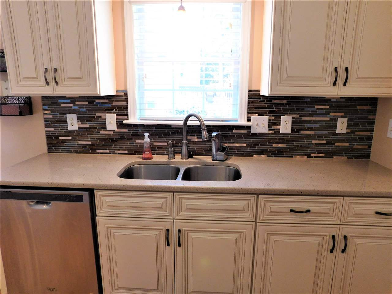 9420 Dawnshire Road Raleigh, NC 27615 - Photo 17 of 30 Sink