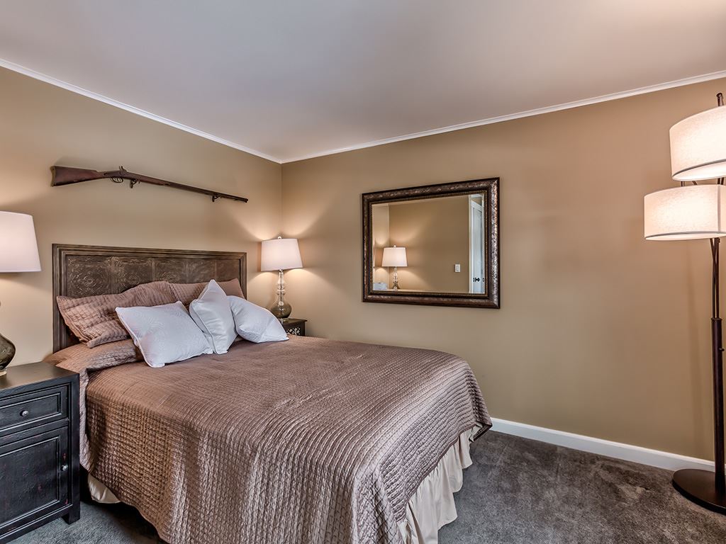 479 North River Road, Unit 2 Milford, NH 03055 - Photo 16 of 34