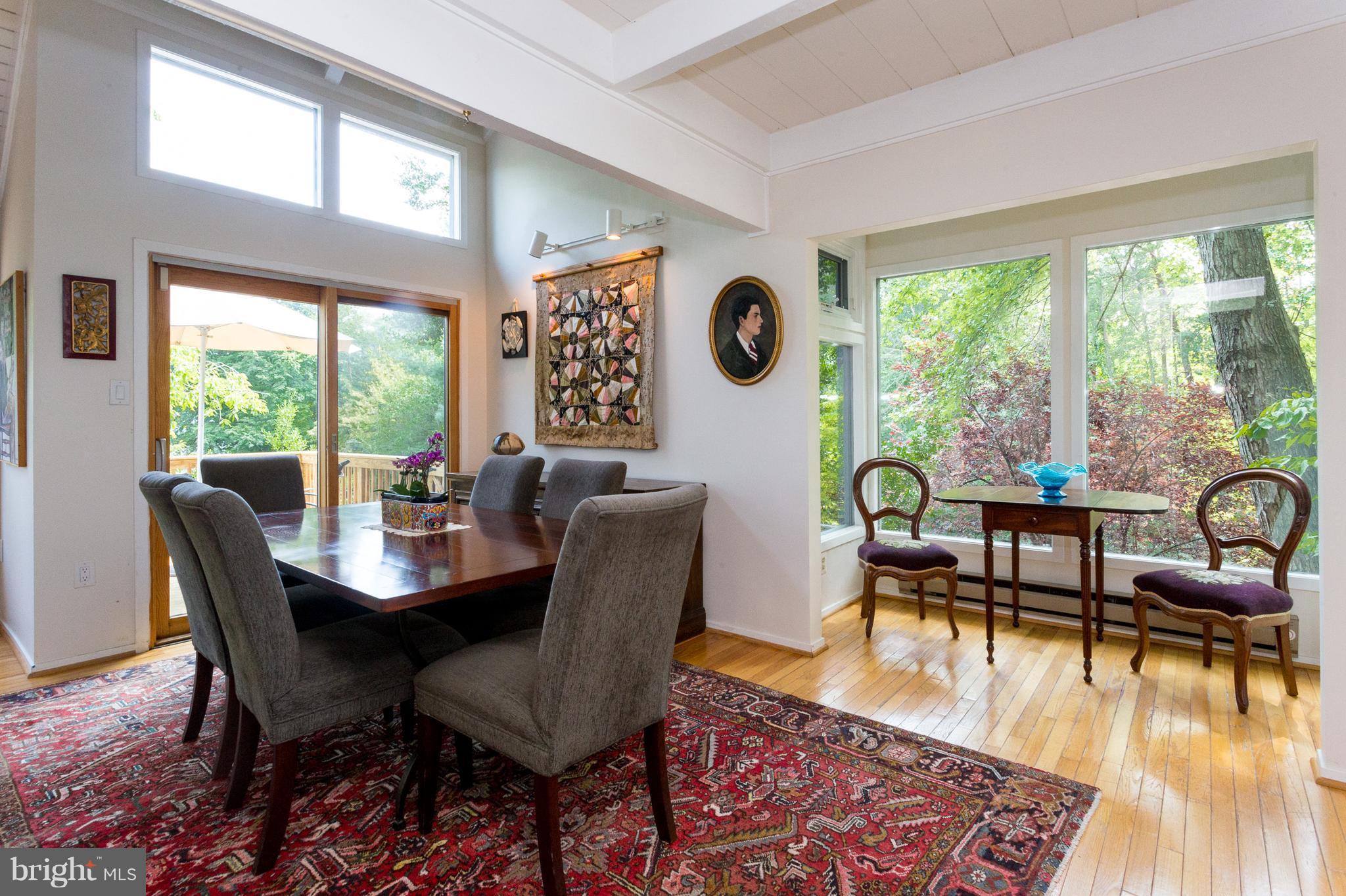 11170 Glade Drive Reston, VA 20191 - Photo 6 of 30 Gorgeous Bump out window with Treed Privacy