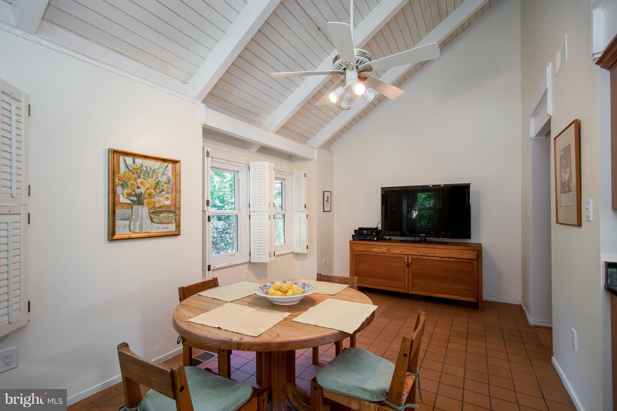 11170 Glade Drive Reston, VA 20191 - Photo 8 of 30 Large Formal Dining Room