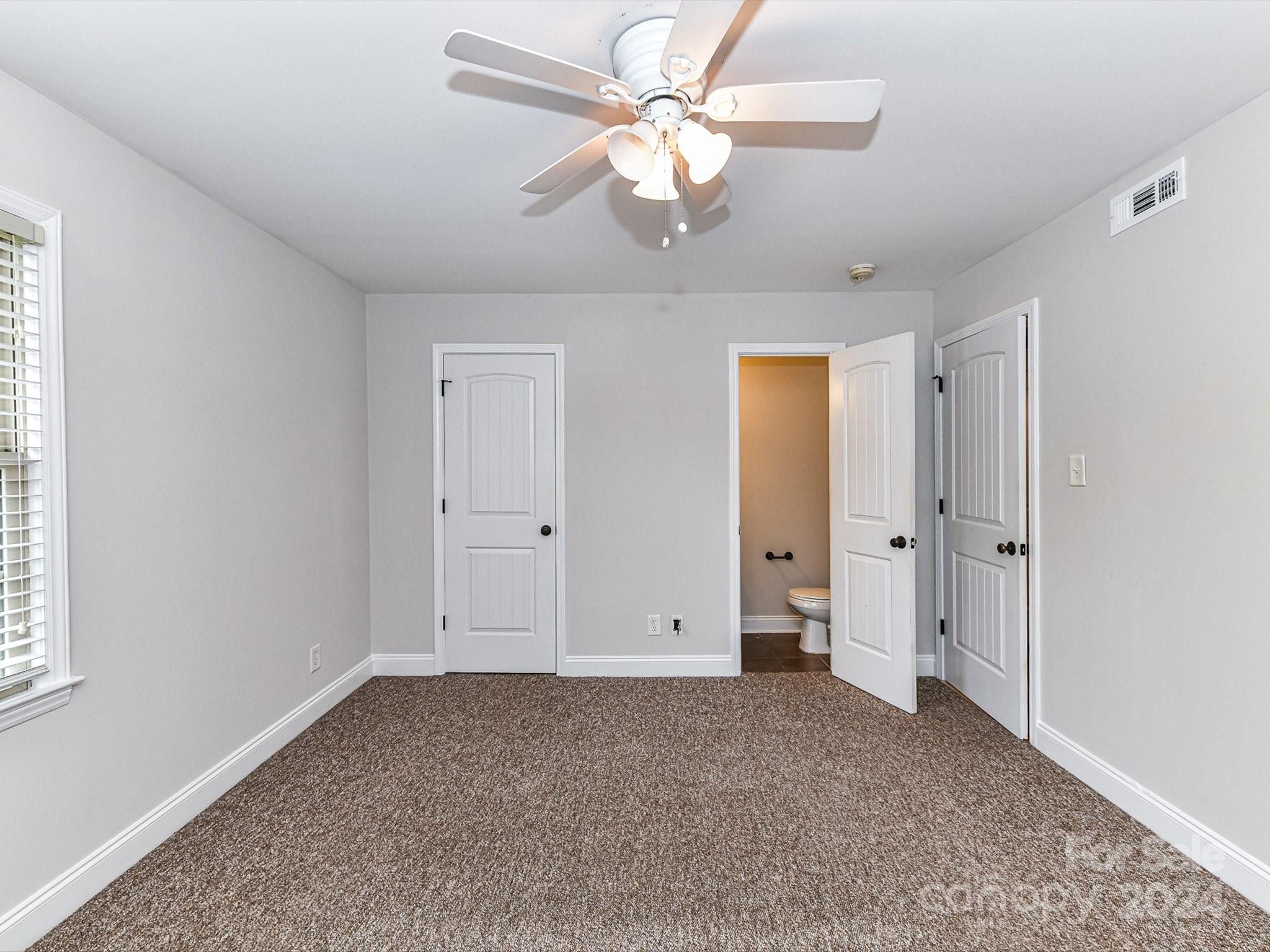 4913 Park Road, Unit F Charlotte, NC 28209 - Photo 14 of 22 Gallery Image 14
