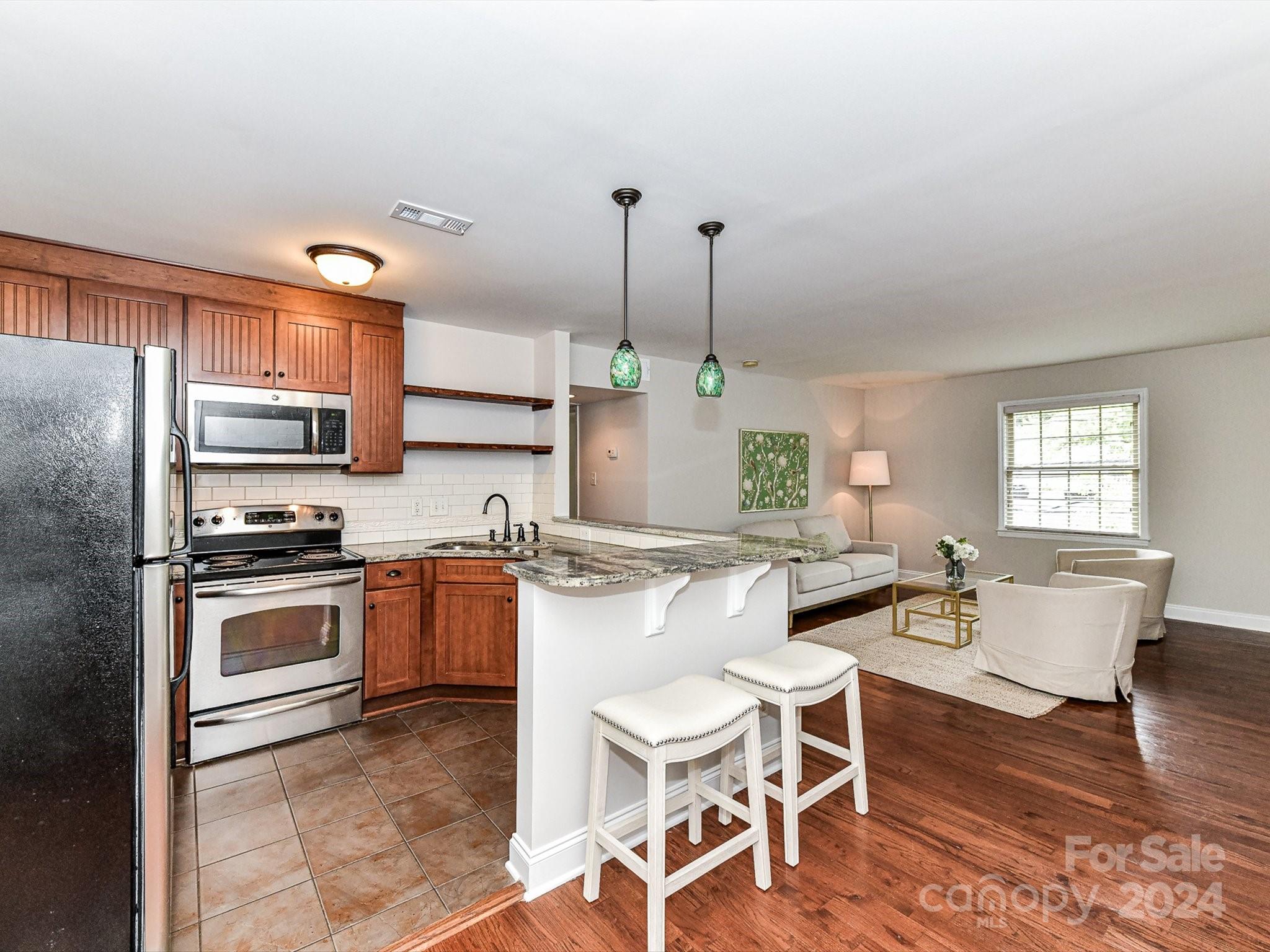 4913 Park Road, Unit F Charlotte, NC 28209 - Photo 8 of 22 Gallery Image 8