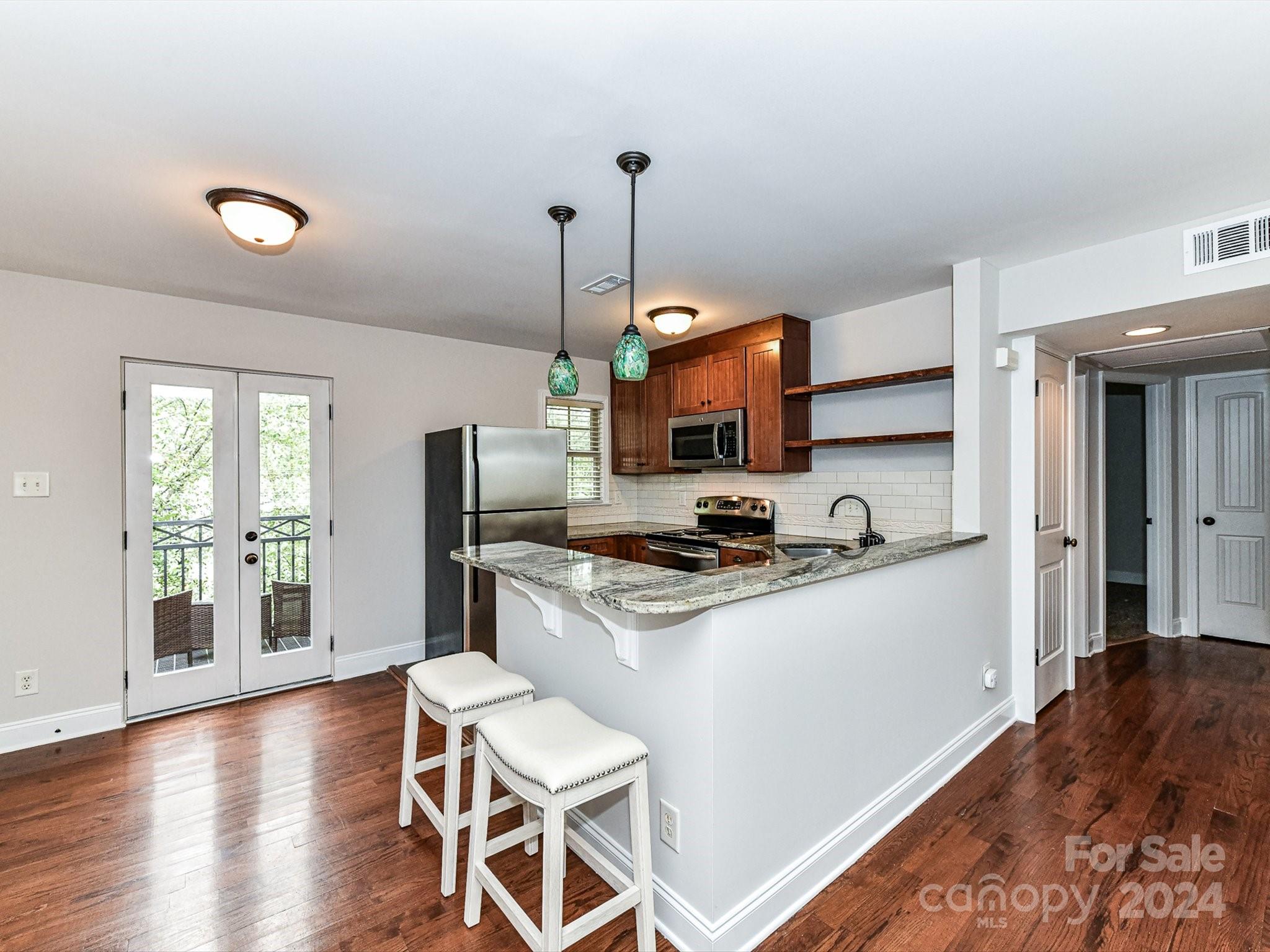 4913 Park Road, Unit F Charlotte, NC 28209 - Photo 9 of 22 Gallery Image 9