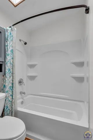 $278,000 | 4853 Cheyenne Lane, McLouth, KS 66054