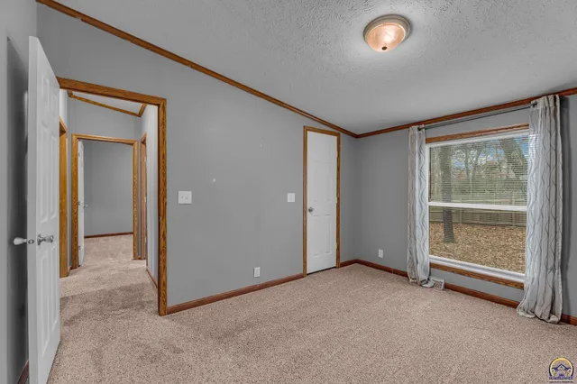 $278,000 | 4853 Cheyenne Lane, McLouth, KS 66054