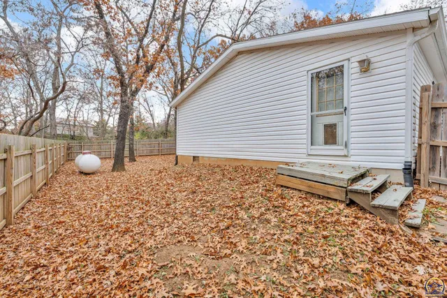 $278,000 | 4853 Cheyenne Lane, McLouth, KS 66054