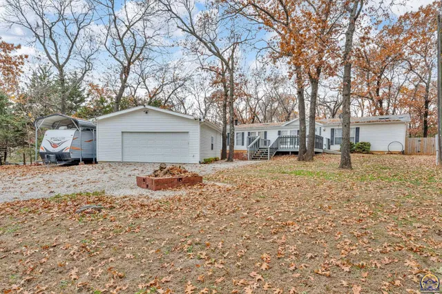 $278,000 | 4853 Cheyenne Lane, McLouth, KS 66054