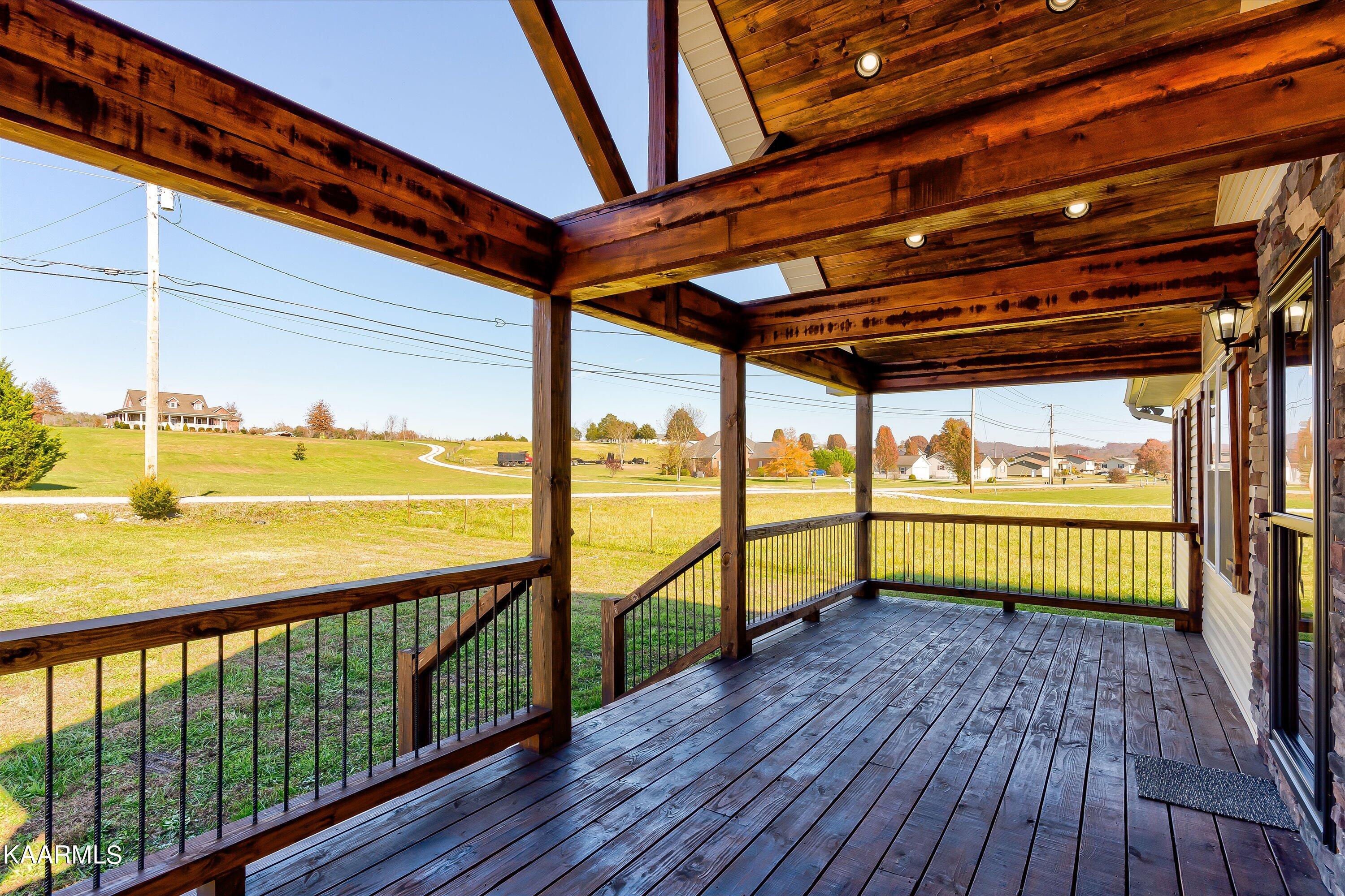 1299 Towe String Road Jacksboro, TN 37757 - Photo 3 of 33 Covered Front Porch
