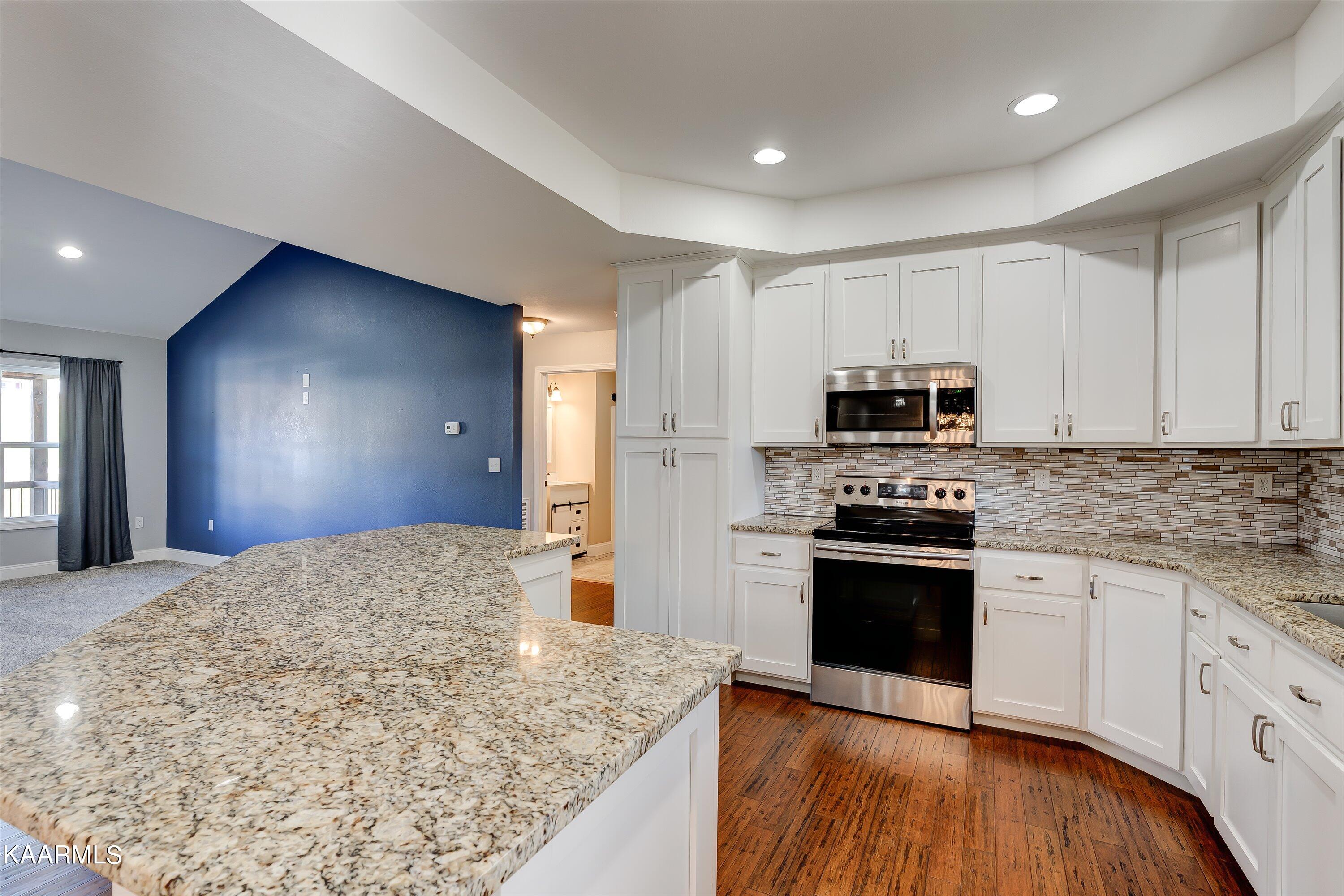 1299 Towe String Road Jacksboro, TN 37757 - Photo 8 of 33 Kitchen