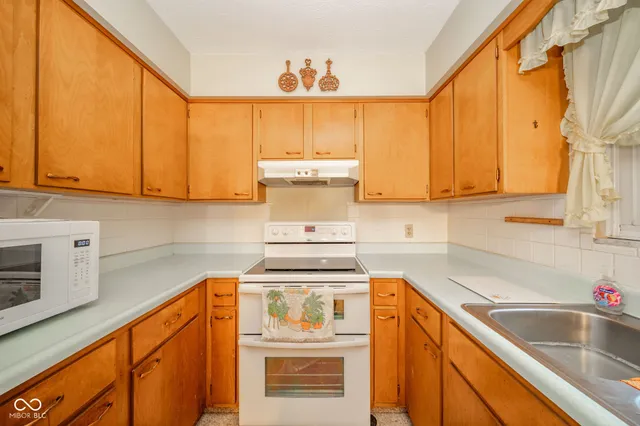 $225,000 | 10104 Sycamore Lane, Indianapolis, IN 46239