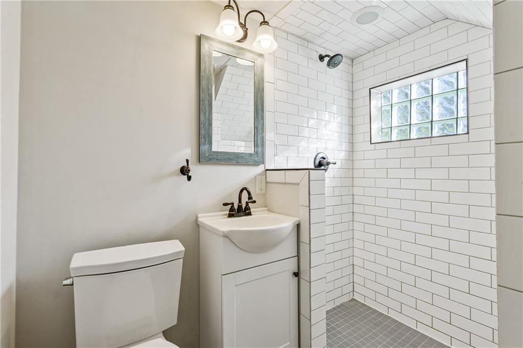 792 Franklin Road Mars, PA 16046 - Photo 8 of 25 Gallery Image 8