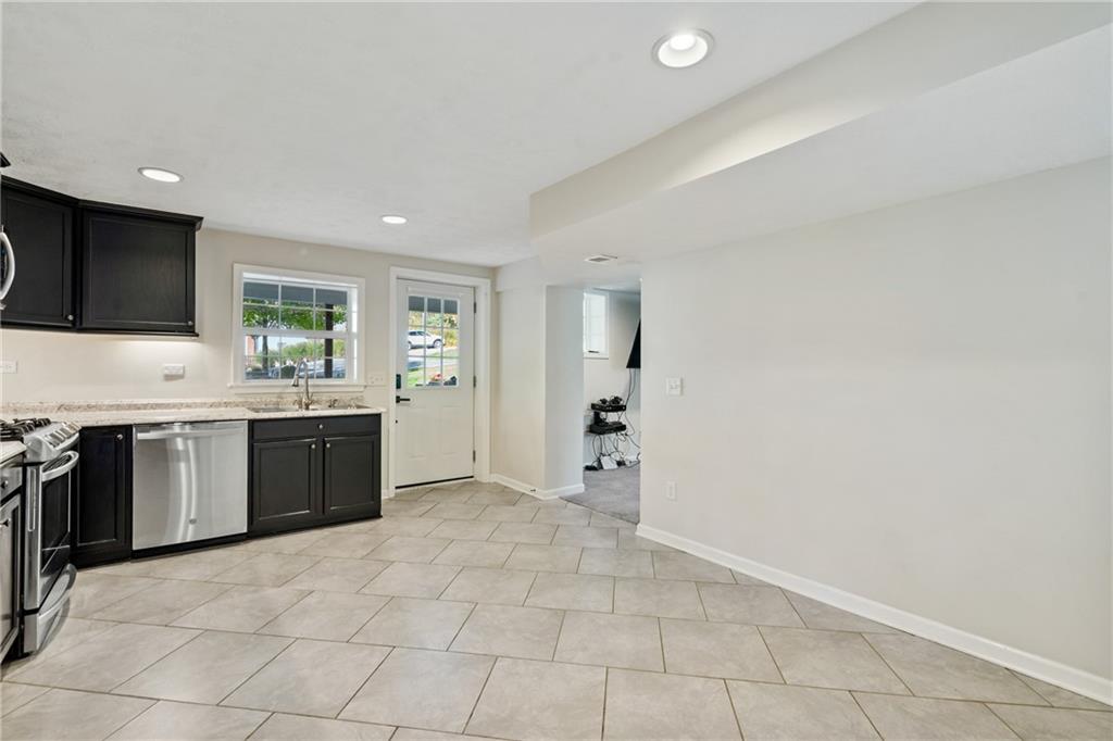 792 Franklin Road Mars, PA 16046 - Photo 10 of 25 Gallery Image 10