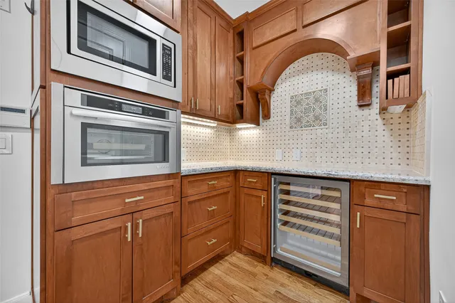 $845,000 | 28 Riva Row, Spring, TX 77380