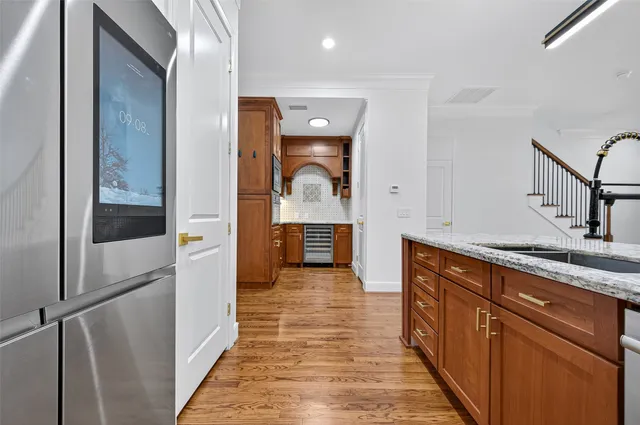 $845,000 | 28 Riva Row, Spring, TX 77380