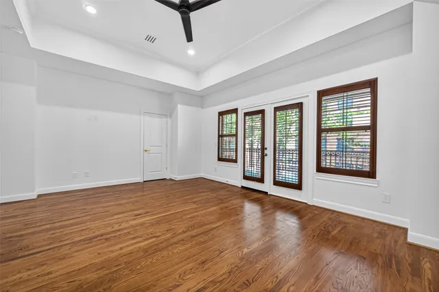 $845,000 | 28 Riva Row, Spring, TX 77380