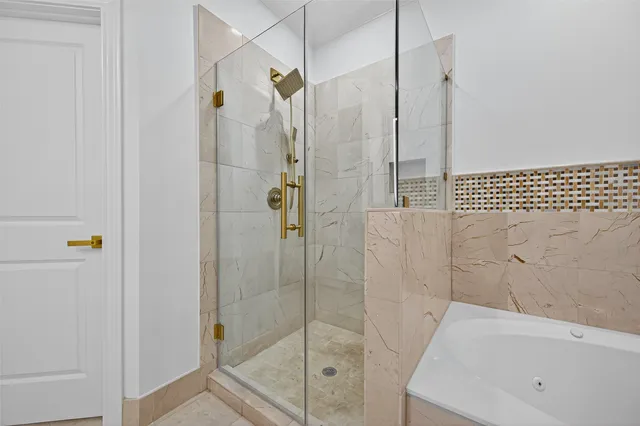 $845,000 | 28 Riva Row, Spring, TX 77380