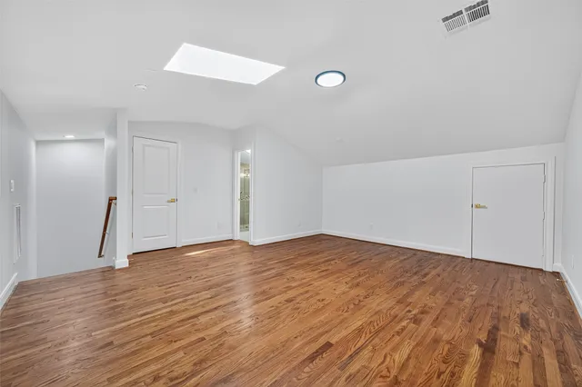 $845,000 | 28 Riva Row, Spring, TX 77380