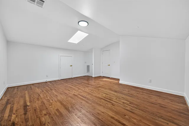 $845,000 | 28 Riva Row, Spring, TX 77380