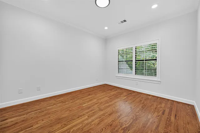 $845,000 | 28 Riva Row, Spring, TX 77380