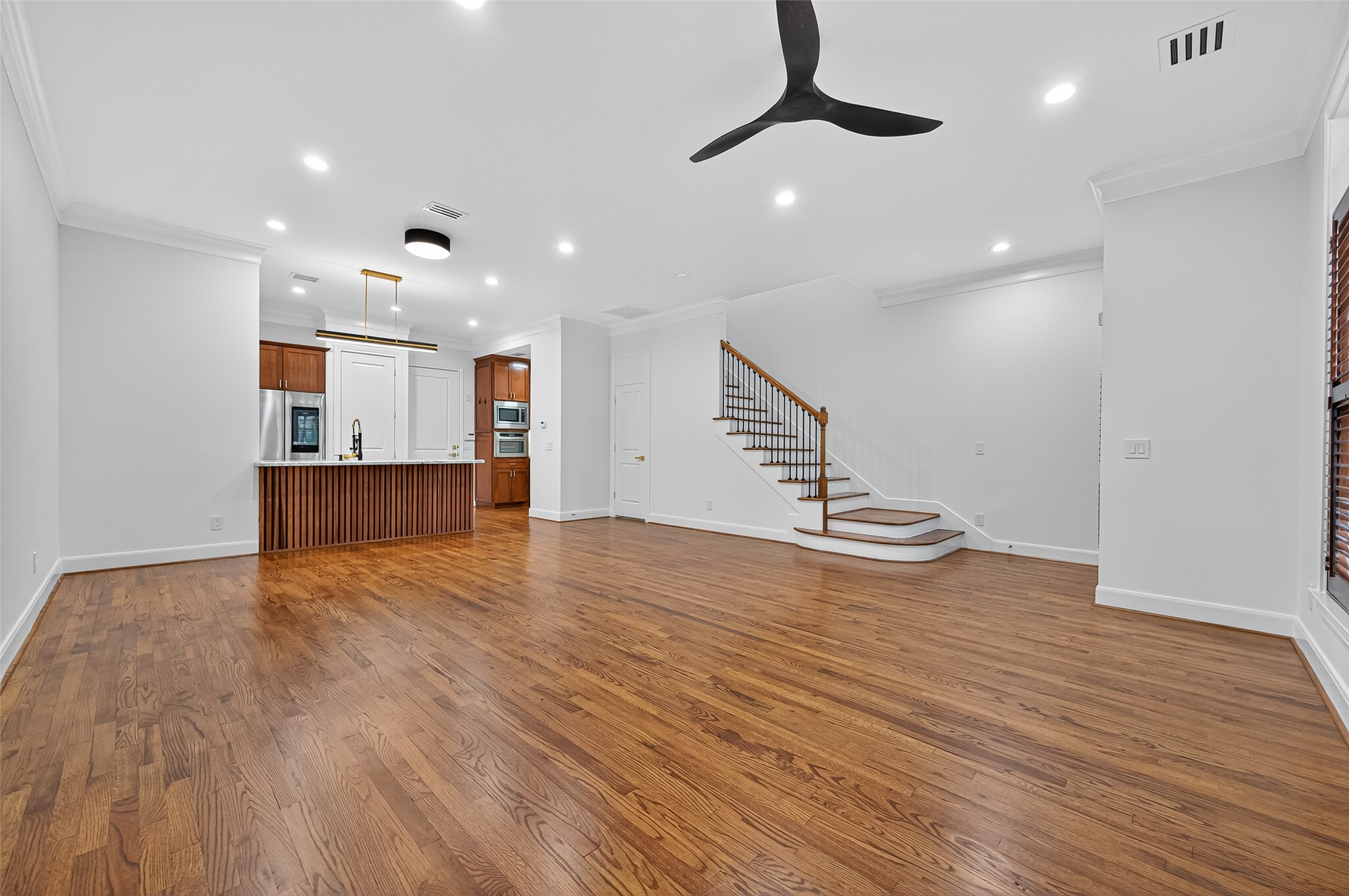 28 Riva Row Spring, TX 77380 - Photo 8 of 48