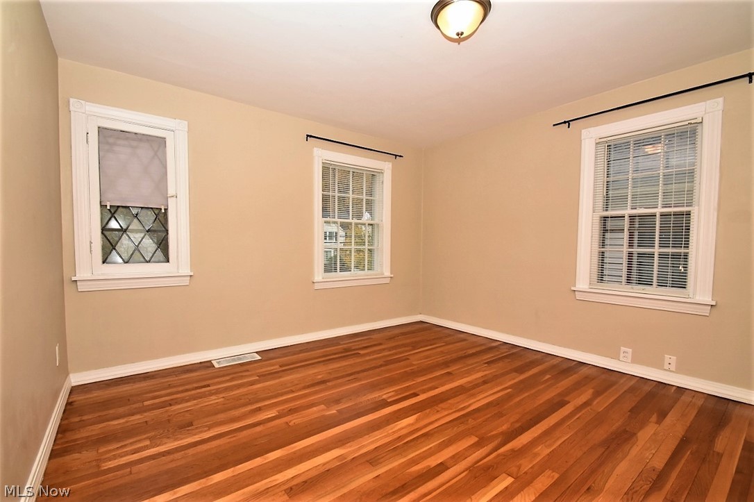 3705 Woodridge Road Cleveland, OH 44121 - Photo 13 of 26