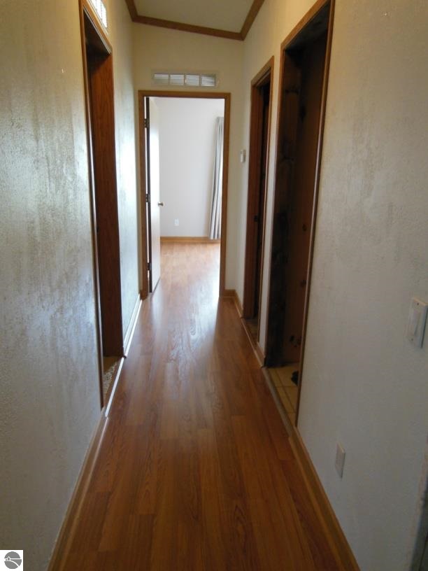 254 South Wise Road Mount Pleasant, MI 48858 - Photo 8 of 21 1779463-7.JPG