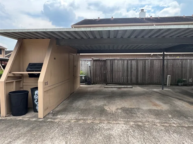 a view of a garage