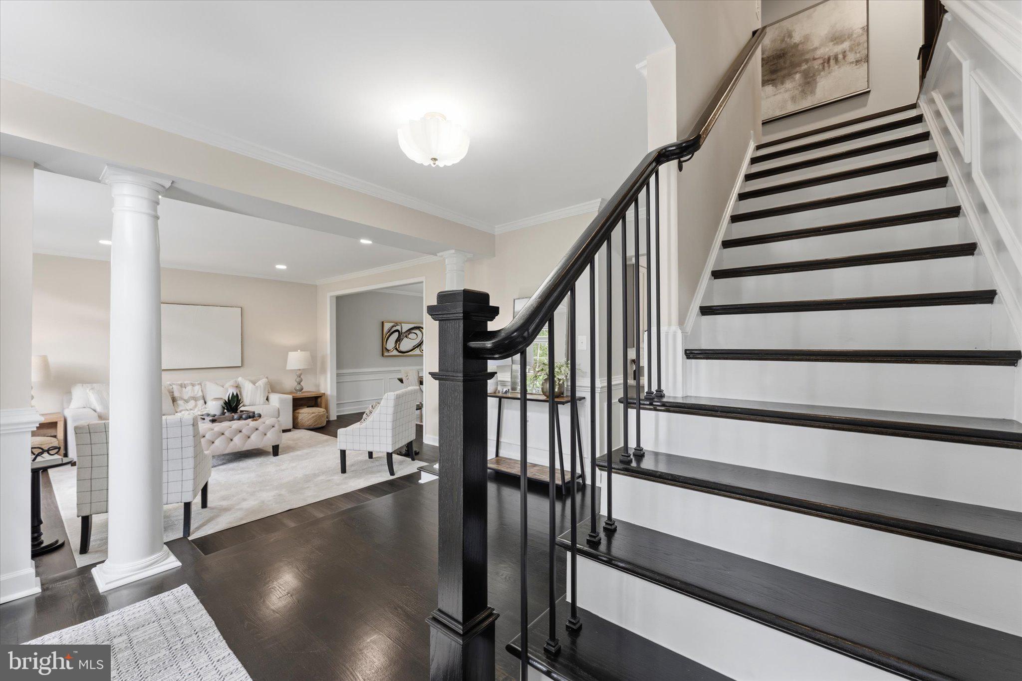 17572 Tranquility Road Purcellville, VA 20132 - Photo 26 of 59 Foyer