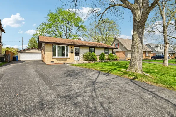 $300,000 | 5230 Park Lane, Crestwood, IL 60418