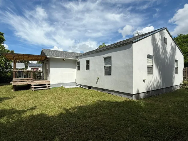 $775,000 | 5822 Southwest 60th Street, Miami, FL 33143