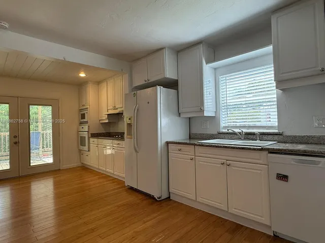 $775,000 | 5822 Southwest 60th Street, Miami, FL 33143