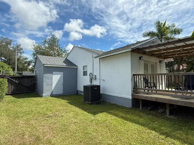 $775,000 | 5822 Southwest 60th Street, Miami, FL 33143