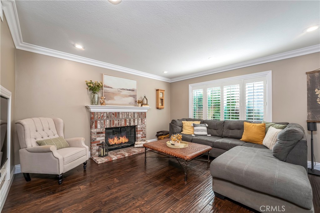 8 Birch Drive Aliso Viejo, CA 92656 - Photo 12 of 45 Family Room adjacent to the Kitchen
