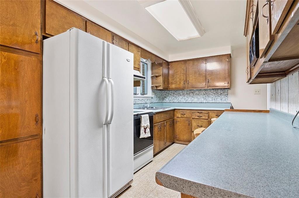 1226 Pinewood Road Irwin, PA 15642 - Photo 13 of 18 Gallery Image 13