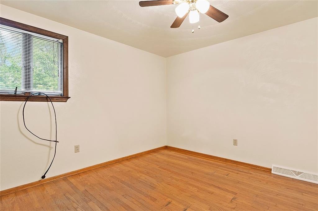 1226 Pinewood Road Irwin, PA 15642 - Photo 16 of 18 Gallery Image 16