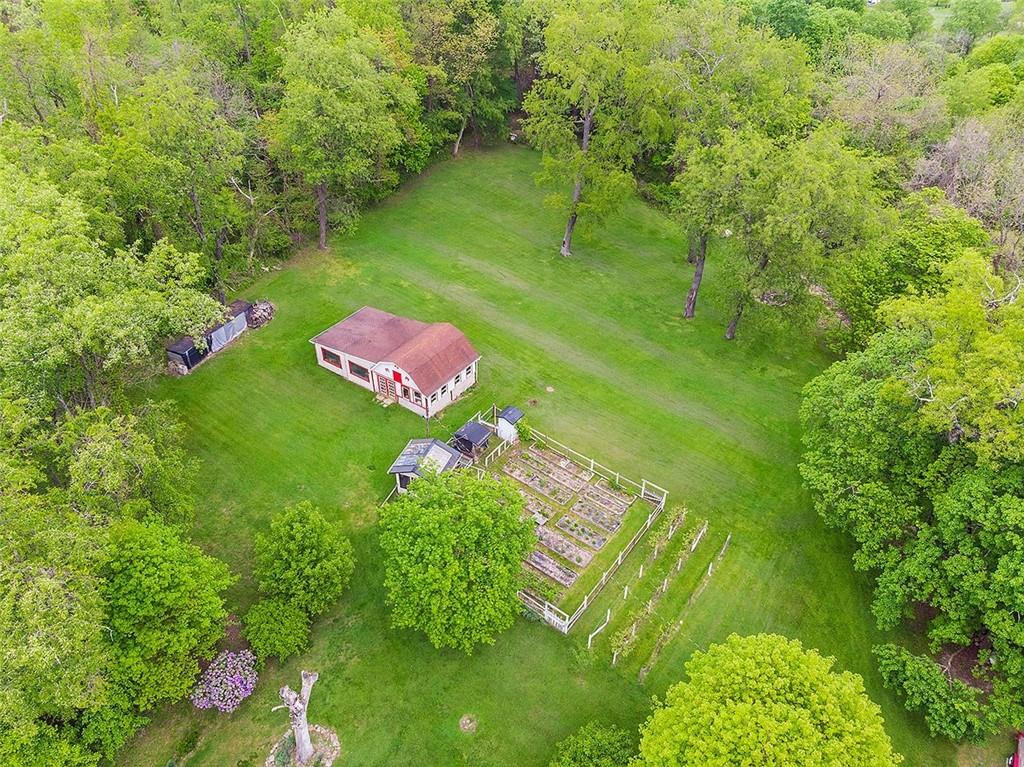 1226 Pinewood Road Irwin, PA 15642 - Photo 5 of 18 Gallery Image 5