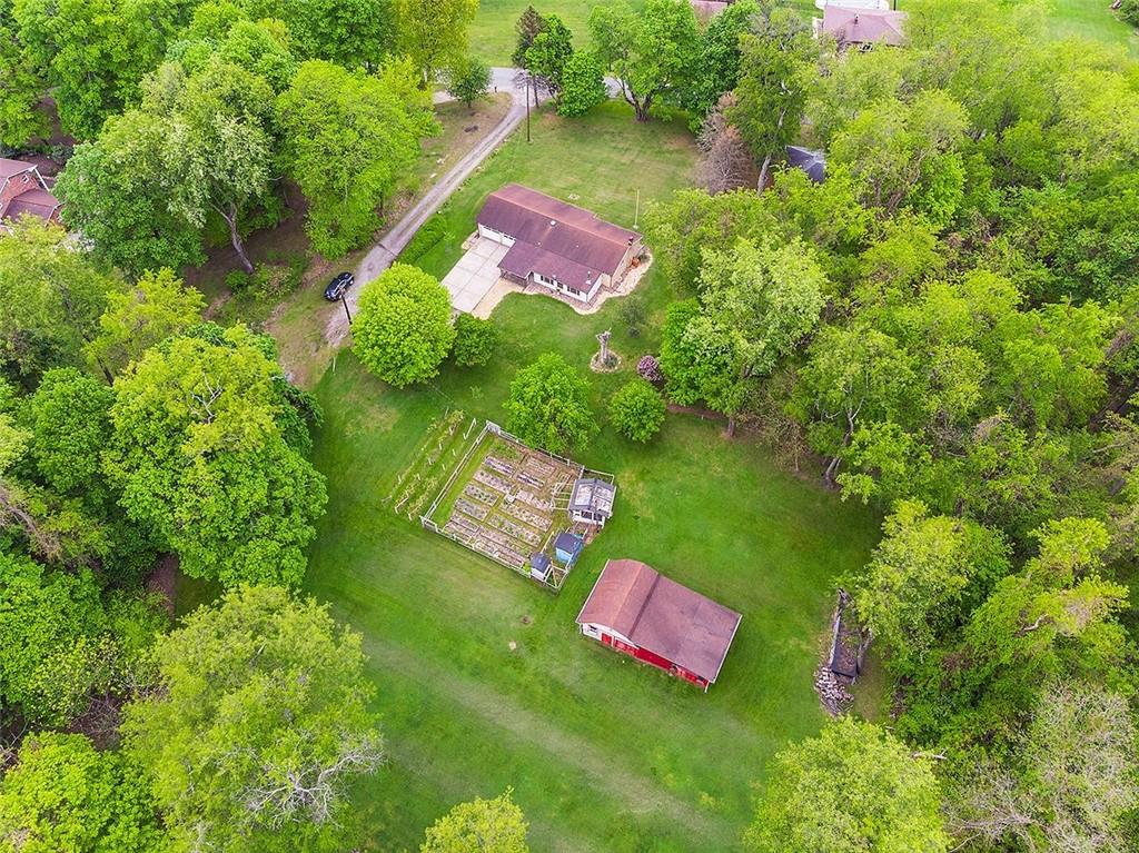 1226 Pinewood Road Irwin, PA 15642 - Photo 6 of 18 Gallery Image 6