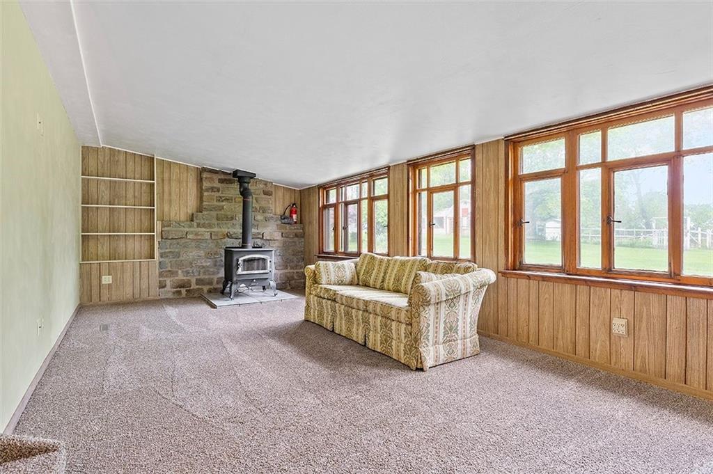 1226 Pinewood Road Irwin, PA 15642 - Photo 9 of 18 Gallery Image 9