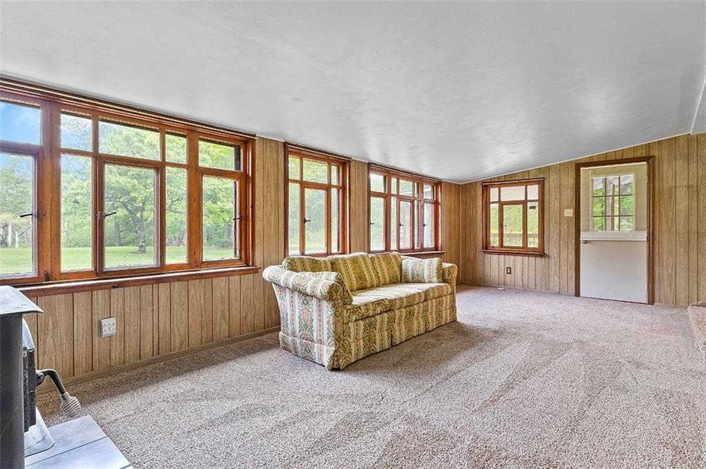 1226 Pinewood Road Irwin, PA 15642 - Photo 10 of 18 Gallery Image 10