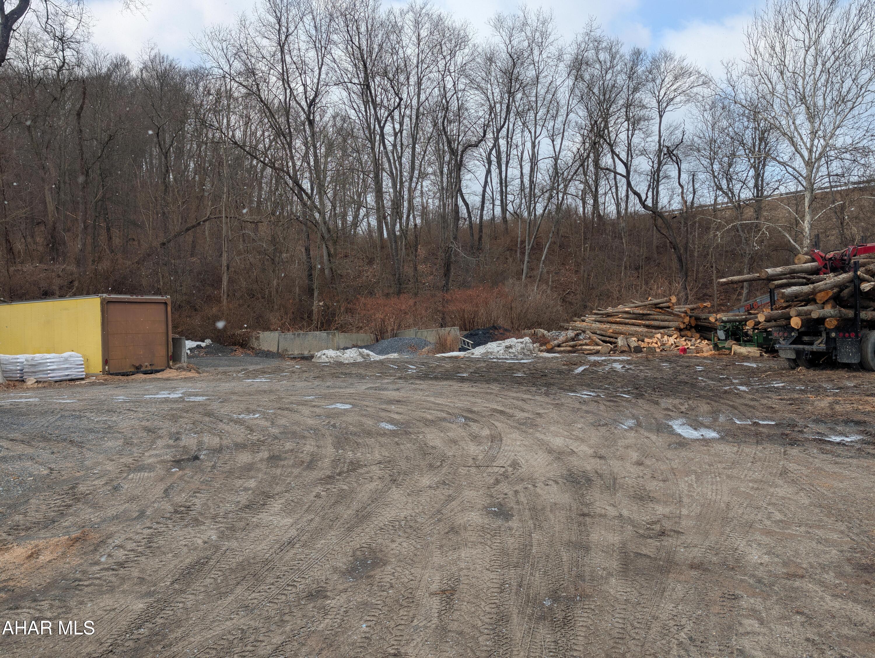 595 O'Brien Road Manns Choice, PA 15550 - Photo 20 of 45
