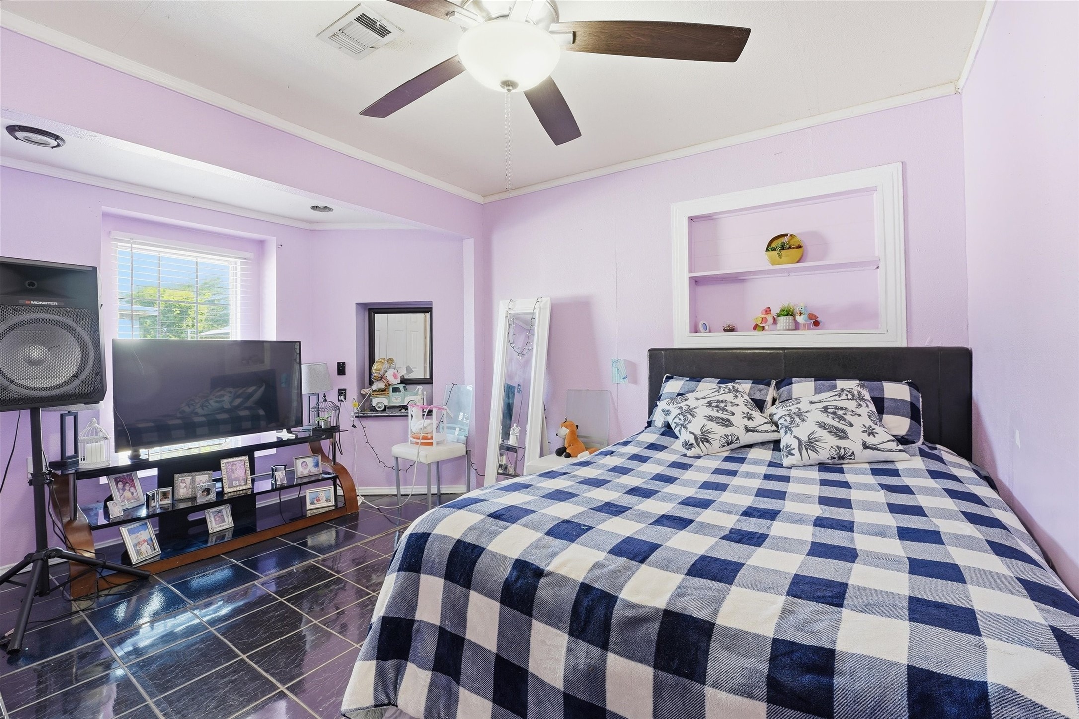 811 Canadian Street Houston, TX 77009 - Photo 9 of 26 bedroom 1.