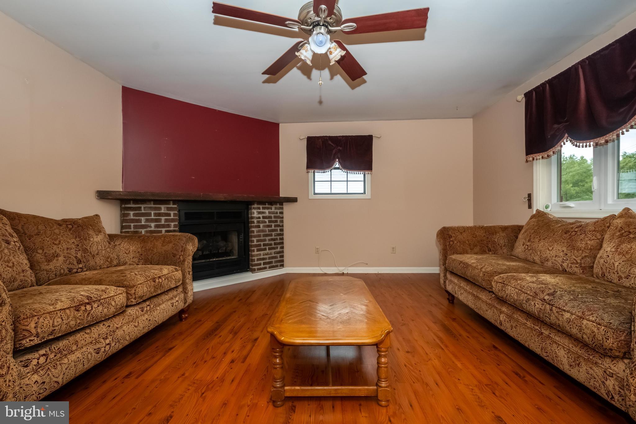 144 Deaver Road Elkton, MD 21921 - Photo 12 of 45 Living Room
