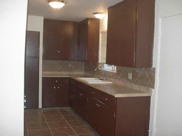 2111 East Broadway Road Phoenix, AZ 85040 - Photo 3 of 6 Additional Photo