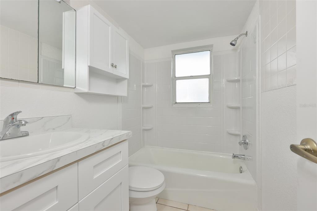 4565 Duhme Road, Unit 106 St. Petersburg, FL 33708 - Photo 11 of 19