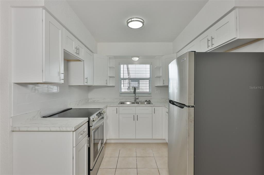 4565 Duhme Road, Unit 106 St. Petersburg, FL 33708 - Photo 9 of 19