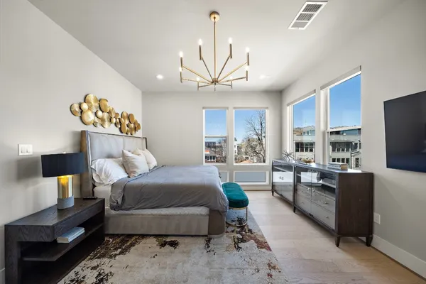 $4,950 | 3515 Hutchins Street, Houston, TX 77004