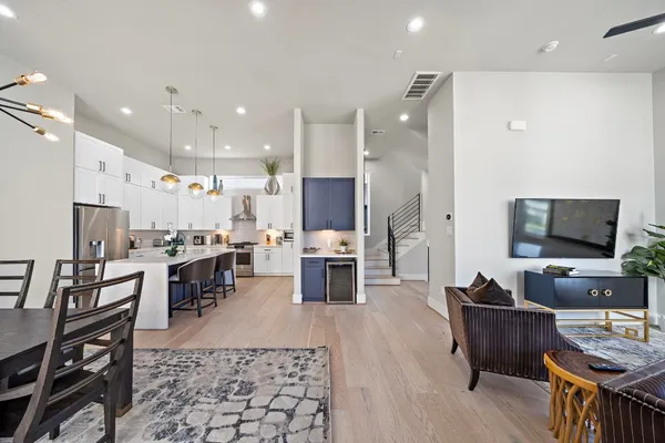 $4,950 | 3515 Hutchins Street, Houston, TX 77004