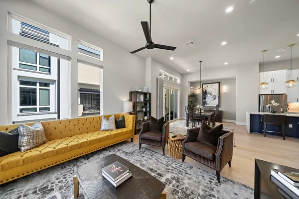 $4,950 | 3515 Hutchins Street, Houston, TX 77004